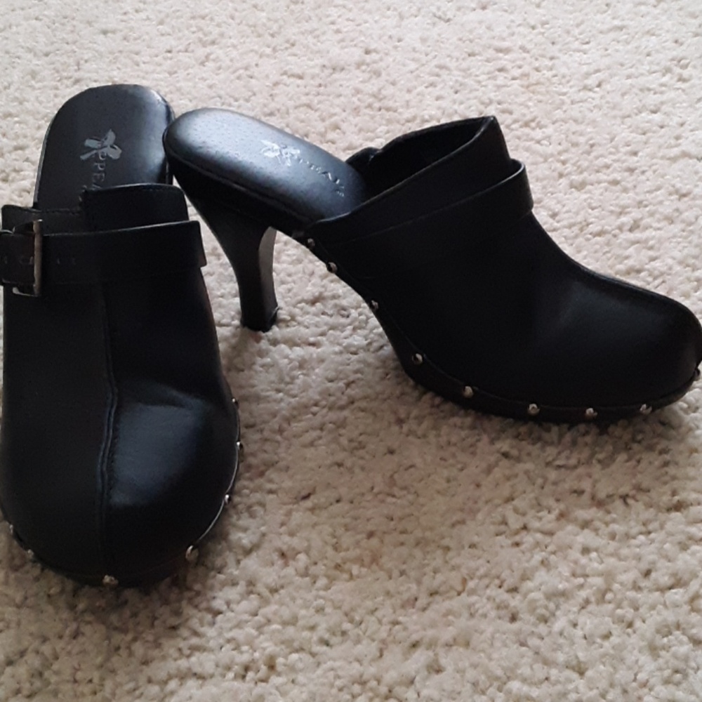Cute black shoes